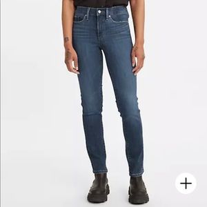 Levi’s 312 Slimming Slim ! Size 27